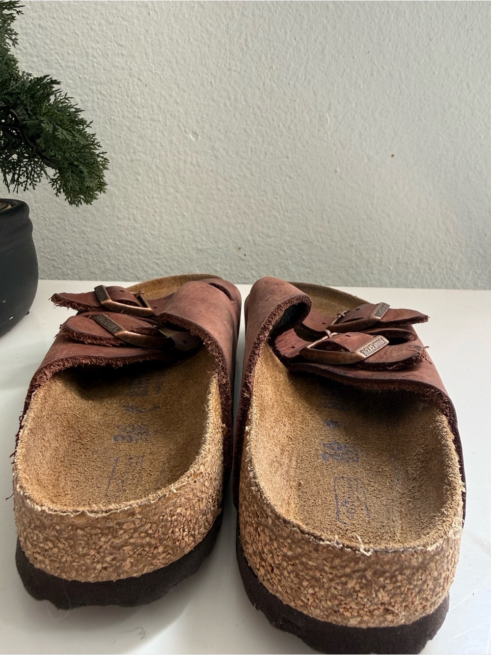 Birkenstock Arizona women size 5 soft footbed Brown Two-Strap Arizona Sandals - Picture 9 of 10
